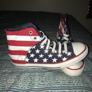 Red White and Blue Converse ❤️💙